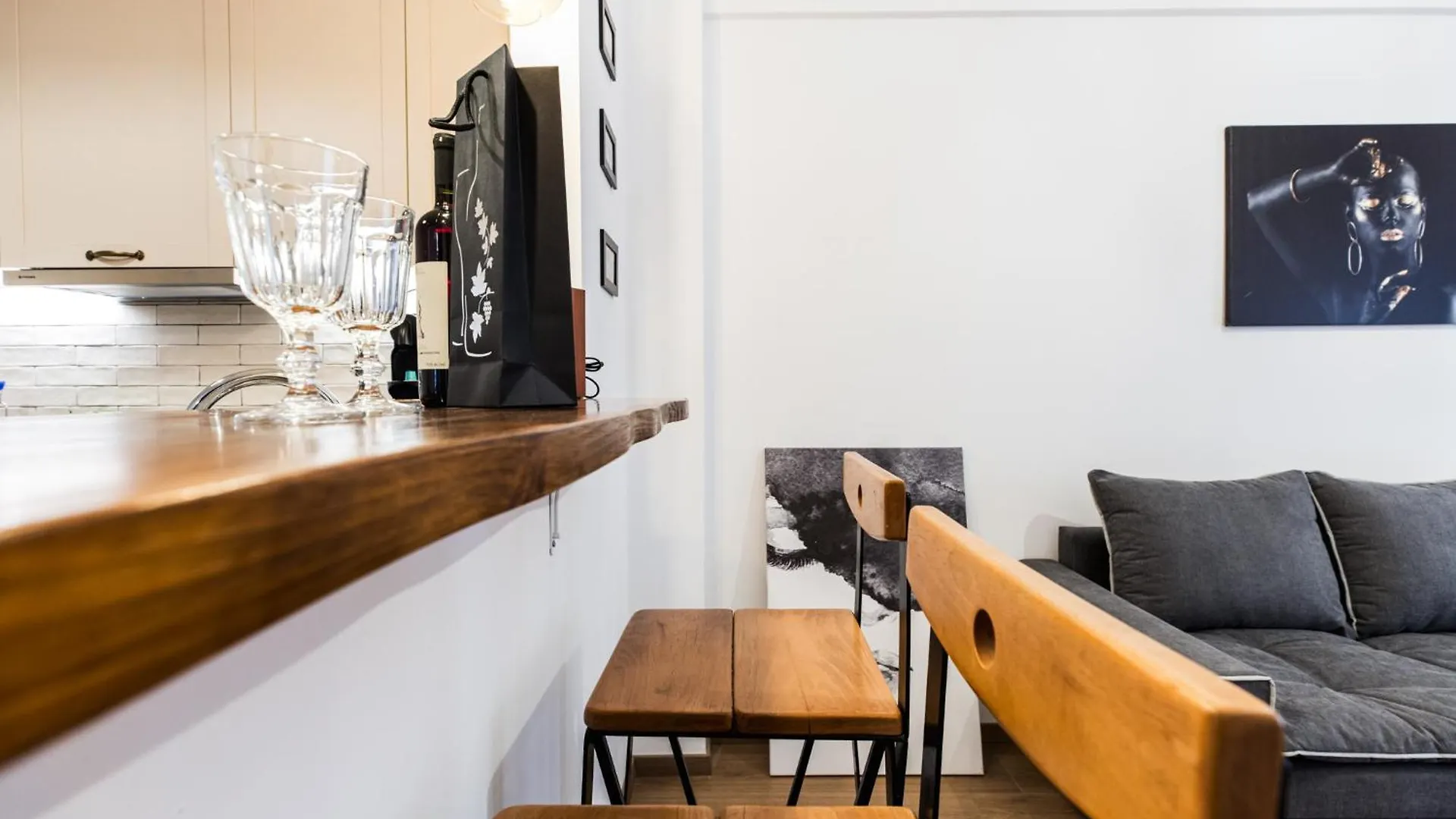 Luxury Suite Centre Thessaloniki With Balcony 0*,  Řecko